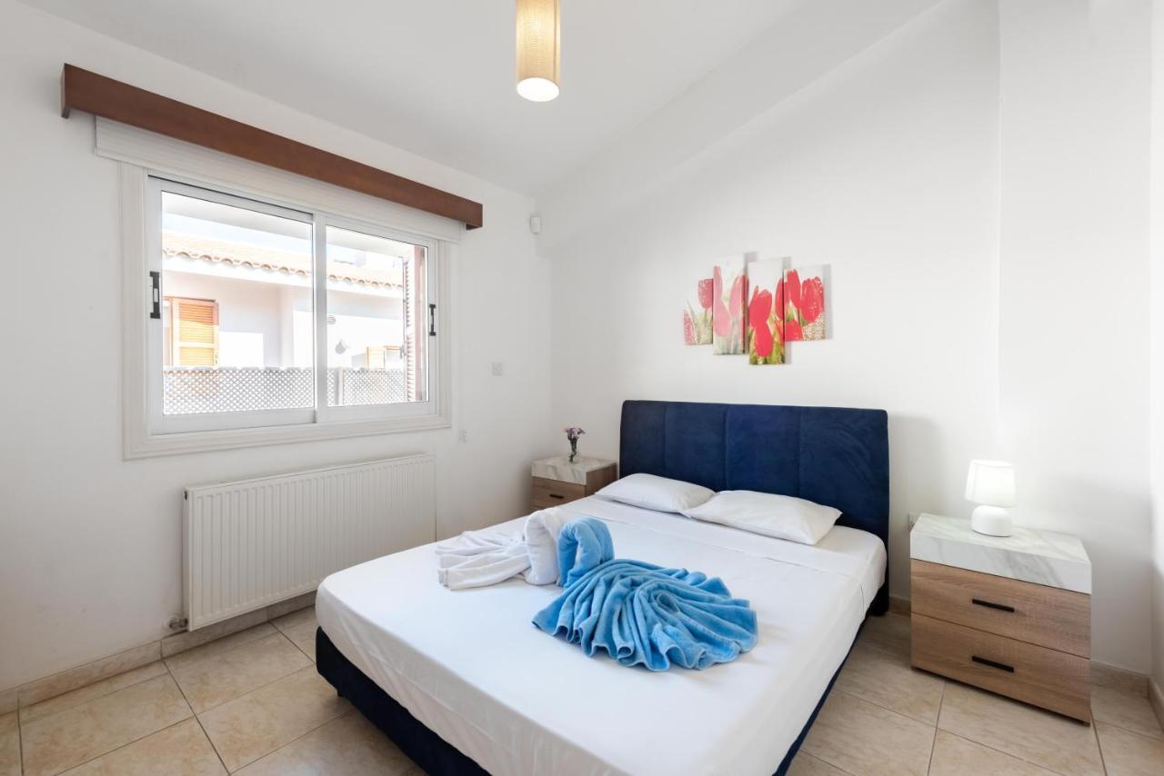 Villa Marina Sunrise By Ezoria Villas Coral Bay Exterior photo